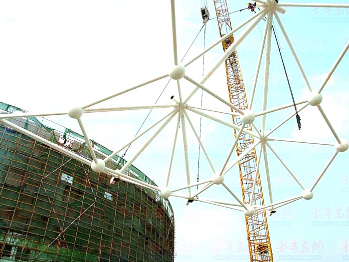 平度体育馆网架安装